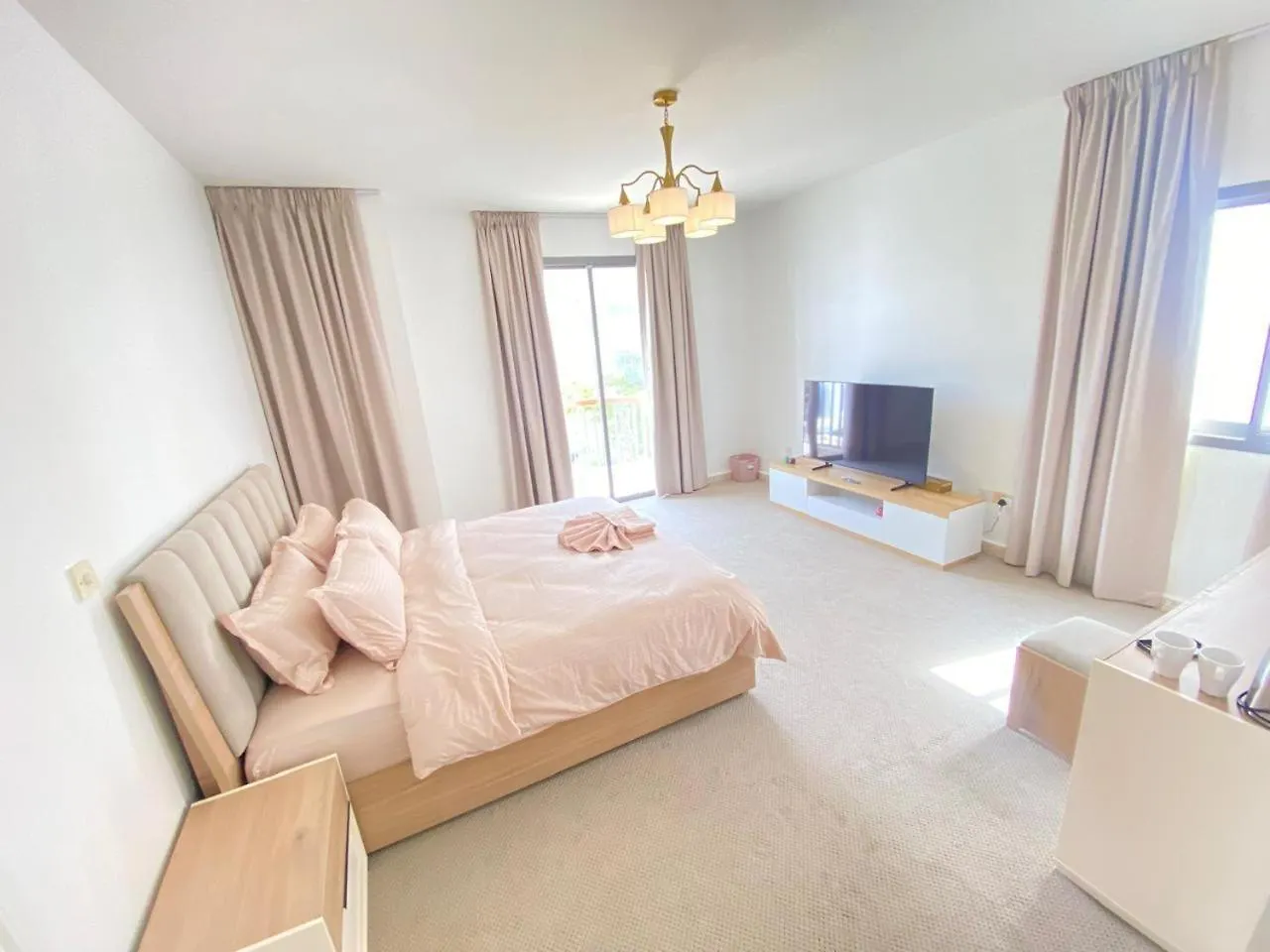 Dinar - Villa Master Bedroom Αμπού Ντάμπι Πανσιόν