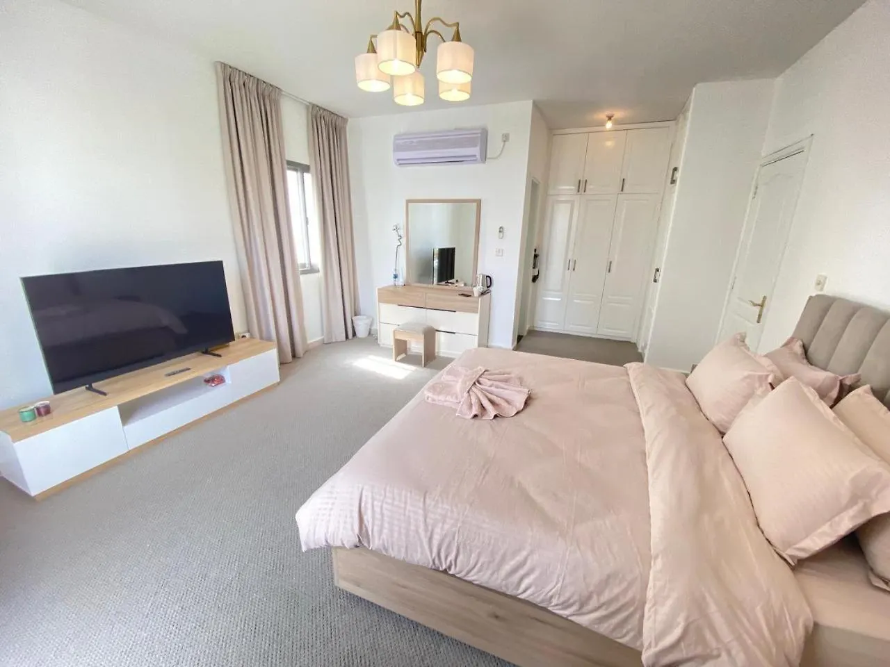 אבו דאבי Dinar - Villa Master Bedroom אבו דאבי