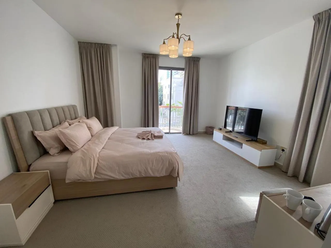 Dinar - Villa Master Bedroom Αμπού Ντάμπι